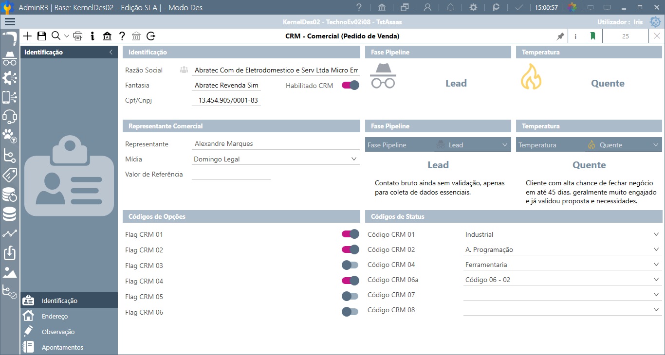 Formulário CRM Comercial do Prodigy com identificação da empresa, representante, mídia, fase, temperatura e códigos configuráveis